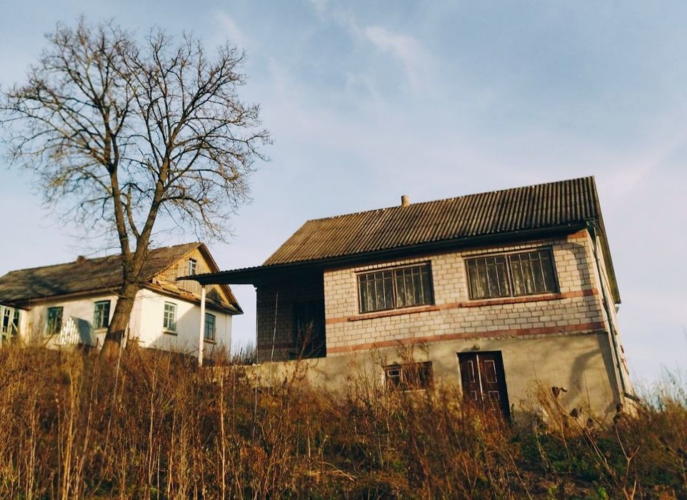 Продається будинок з земельною ділянкою с. Котюжини Тернопільська обл