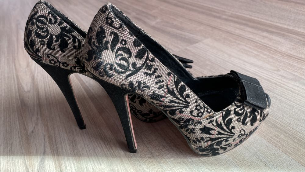 Sapatos pin up couture 36