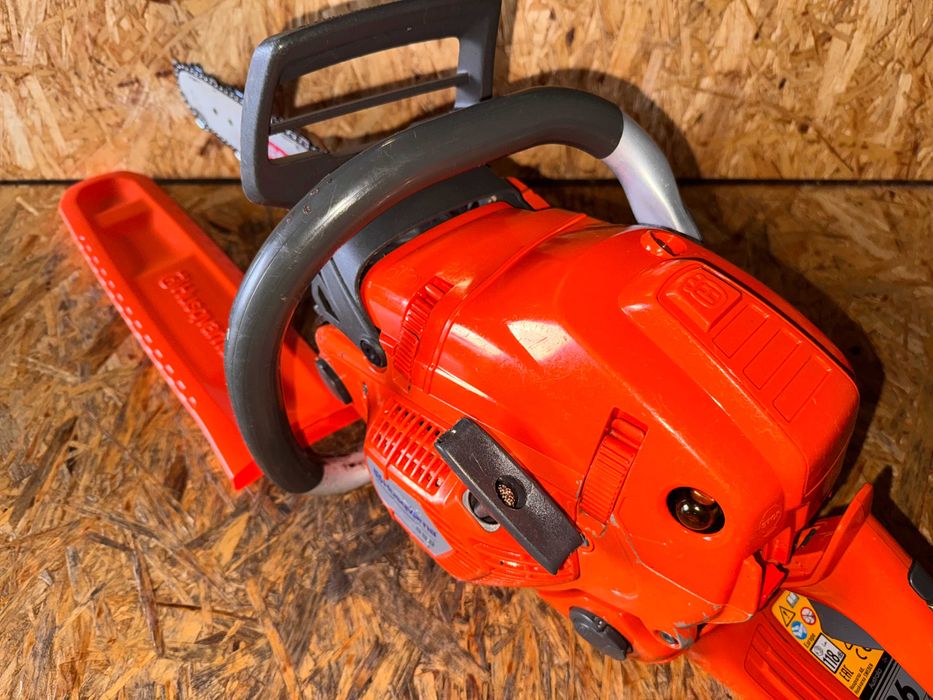 Piła pilarka spalinowa motorowa Husqvarna 555 !!!