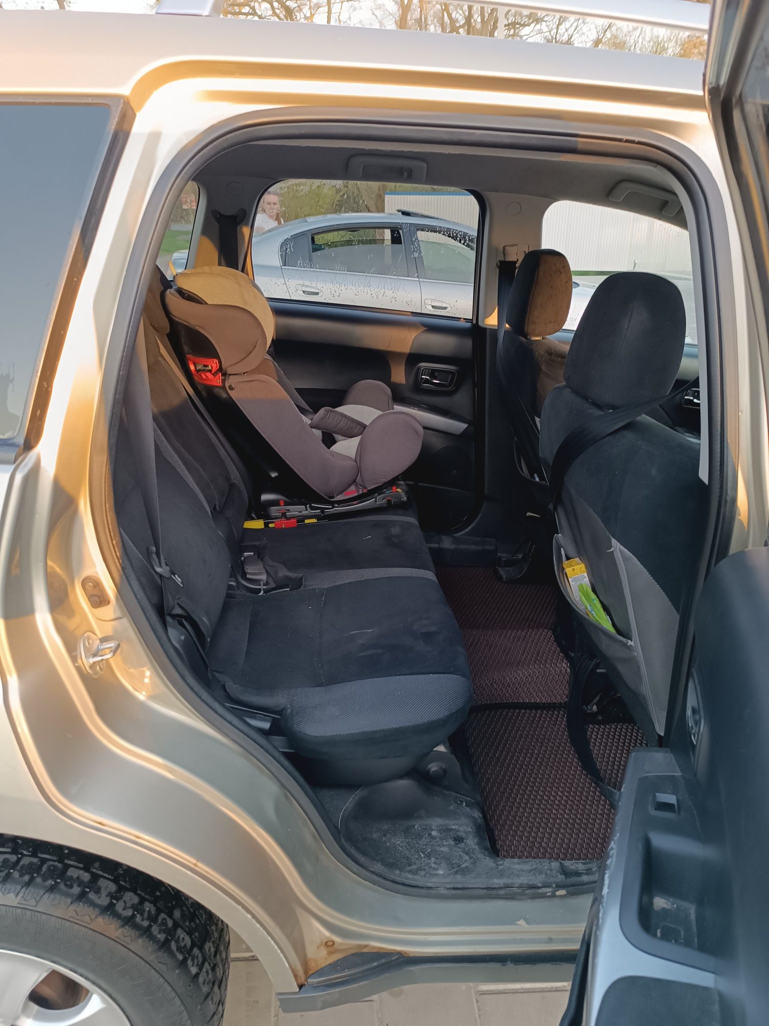Mitsubishi XL.         2.0 TDI