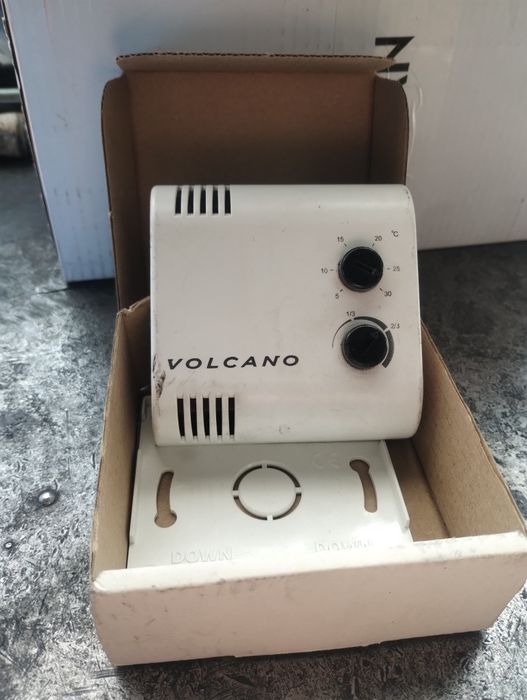 Потенціометр із термостатом VR | EC | 0-10 V (1-4-0101-0473)