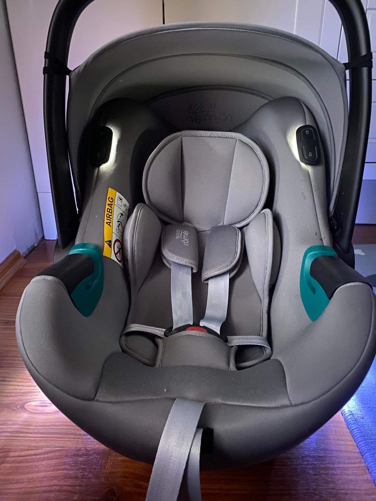 Fotelik Britax romer Baby safe iSENSE i-Size z obrotowa baza