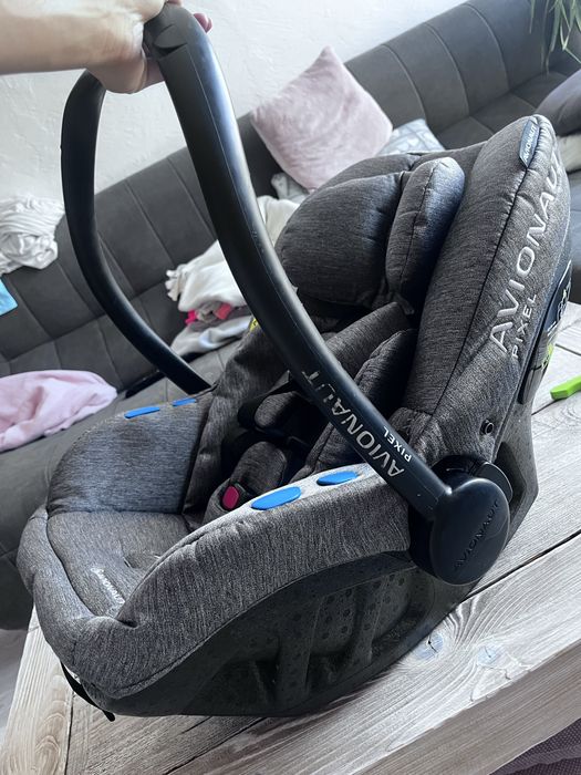 Avionaut pixel fotelik z baza wsztstko w komplecie wszystko sprawne