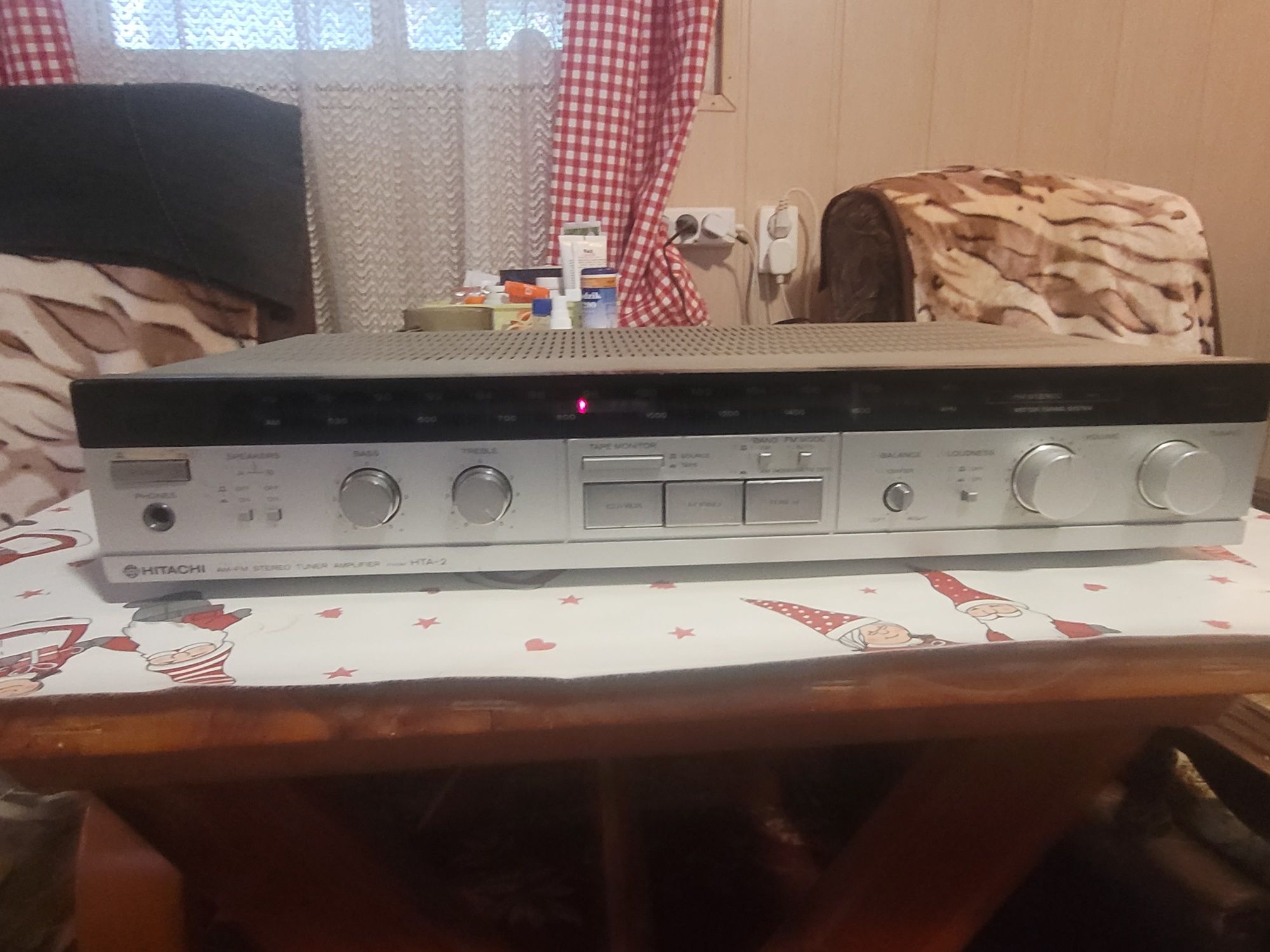 Sprzedam niesprawne radio Zodiak amplituner JVC  i Hitachi I CD Denon