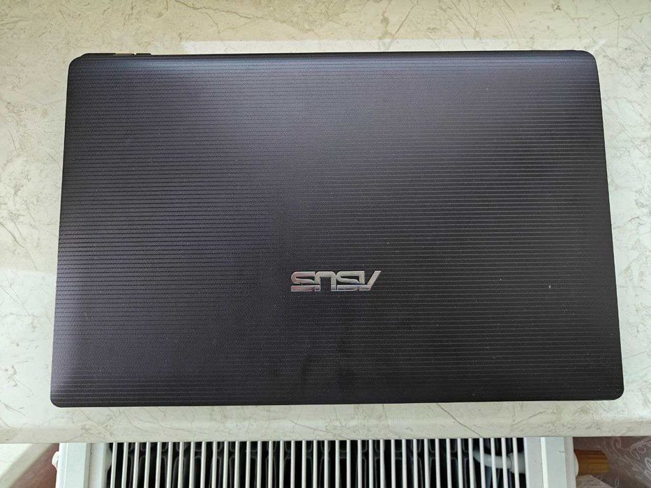 Asus K53BE 15,6" AMD E450 1,65GHz 4Gb 500Gb HD7470m 1Gb