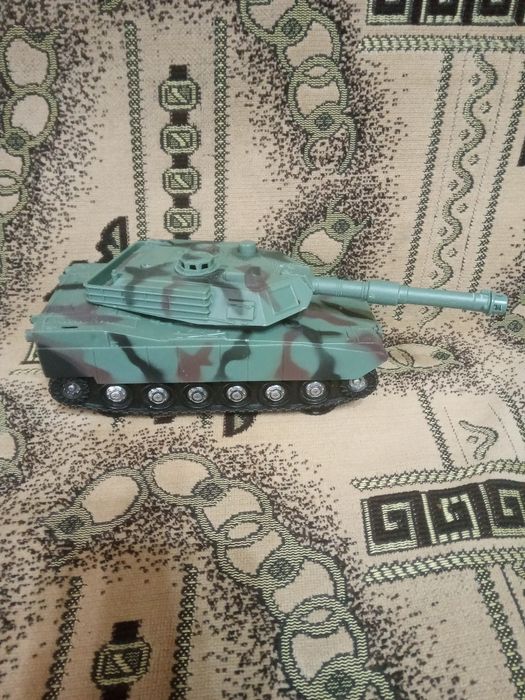 Дитячи играшки одним лотом б/в 100 грн