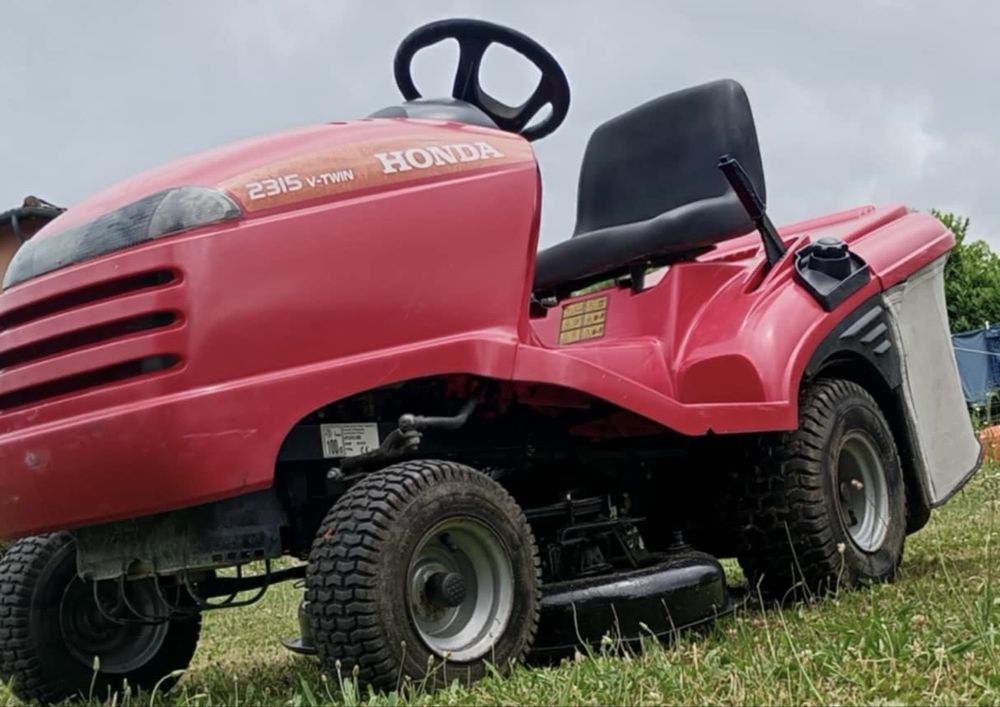 Trator corta relva Honda