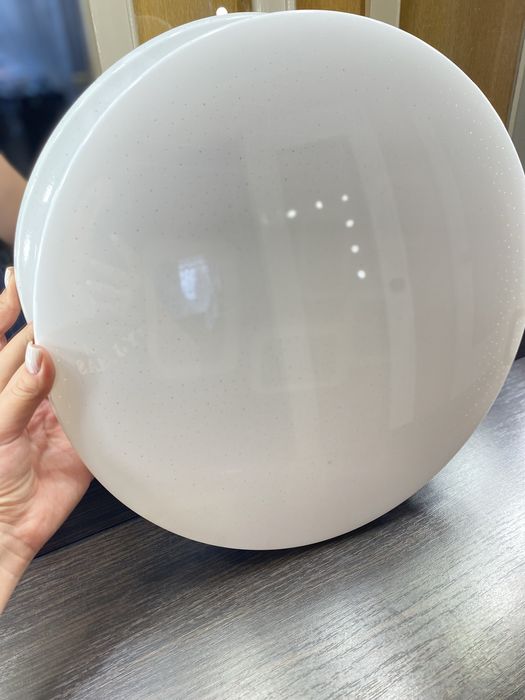 Светодиодный светильник LightMaster СЕ1093S с пультом ДУ