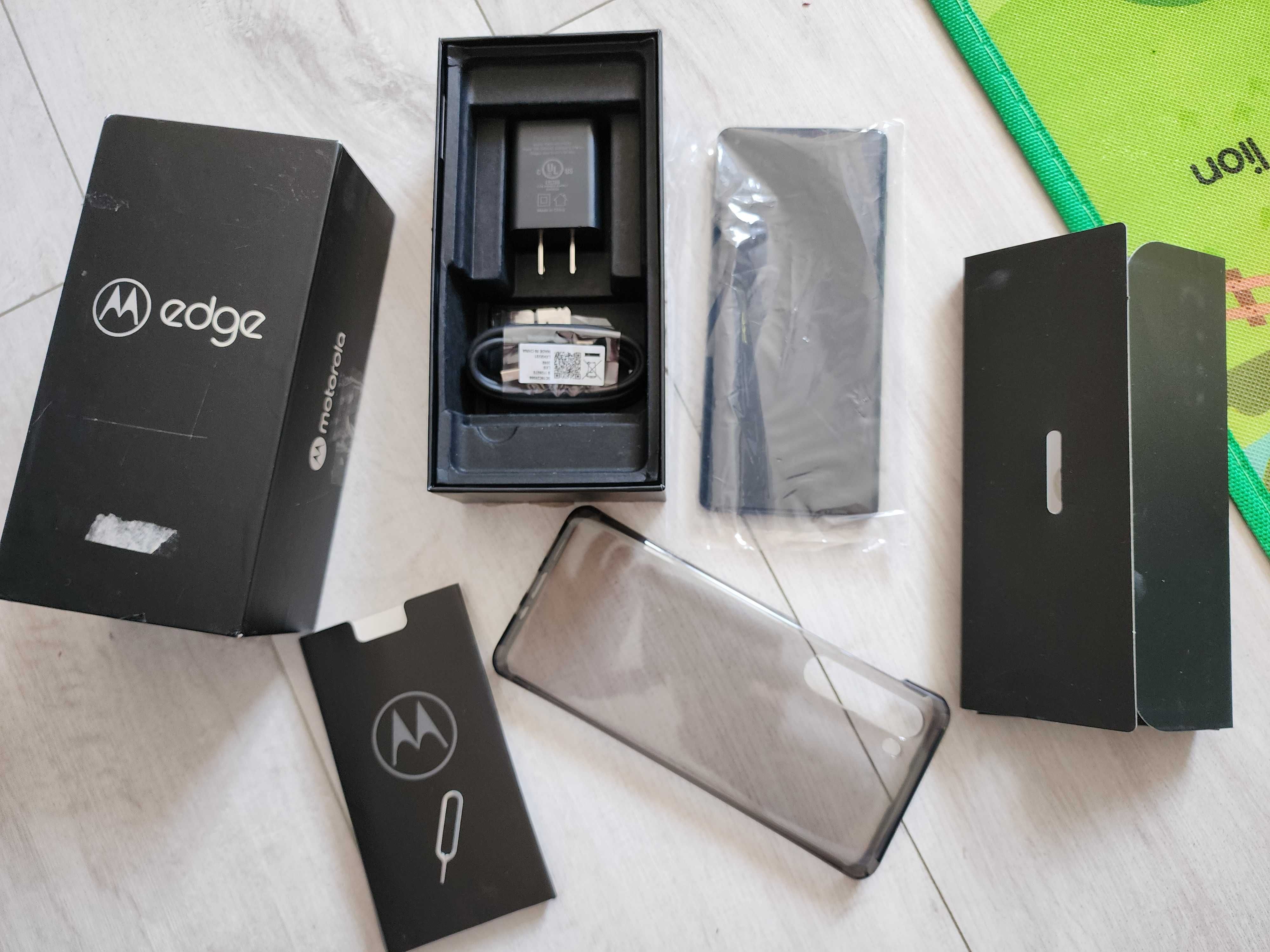 Motorola EDGE (XT2063-2) 6.7" OLED 6/256GB 64MPx 4500мА