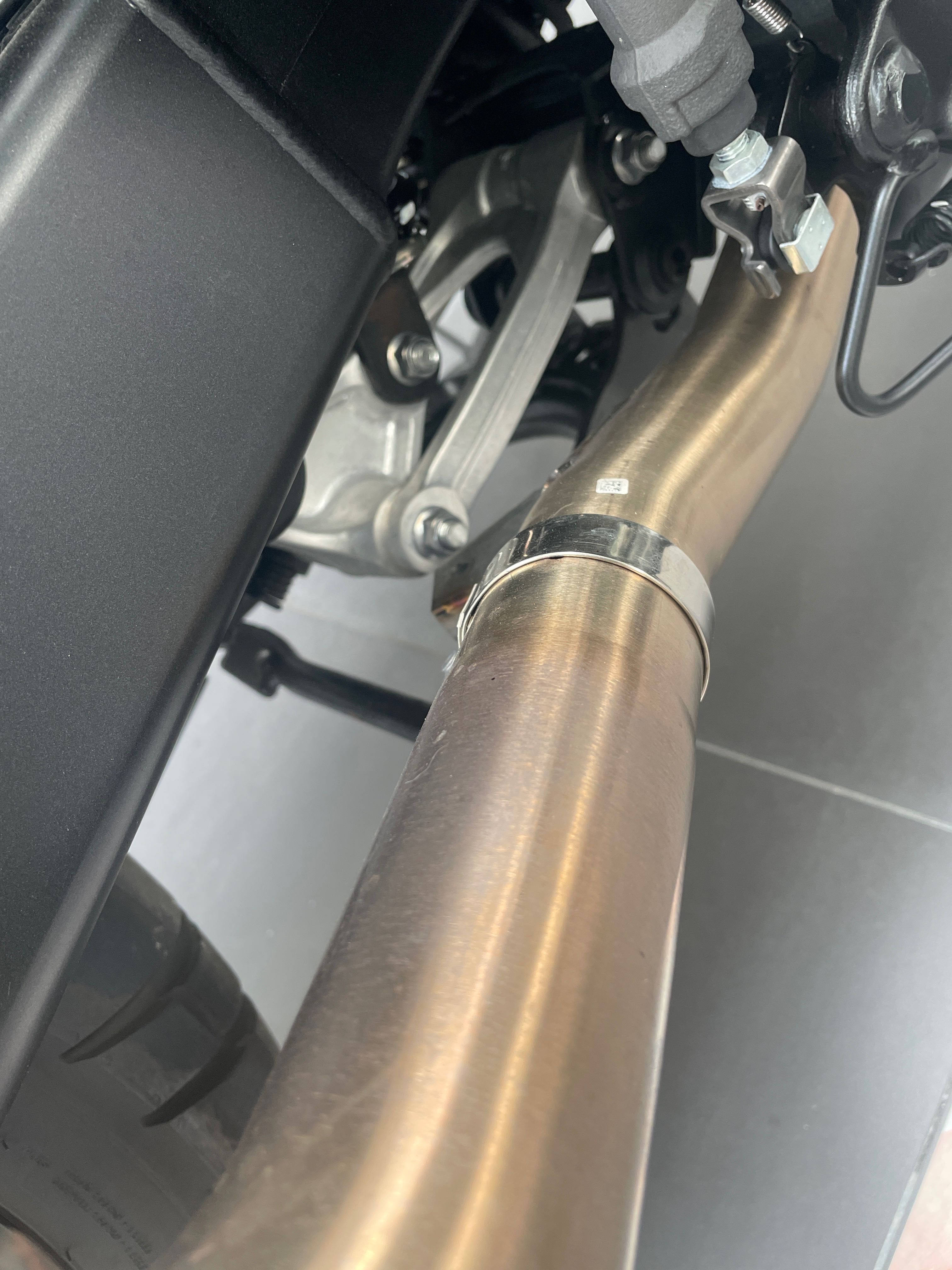 Linha completa Akrapovic- Ponteira + colector para honda transalp 750