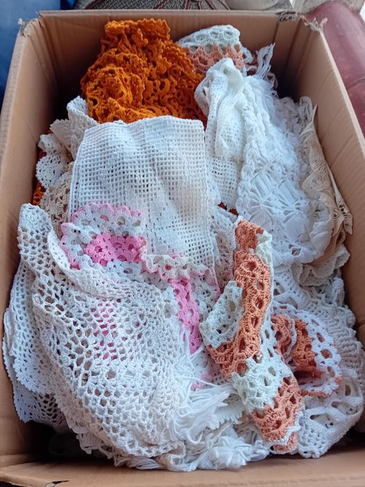 Conjunto de Linhas e Bordados Diversos