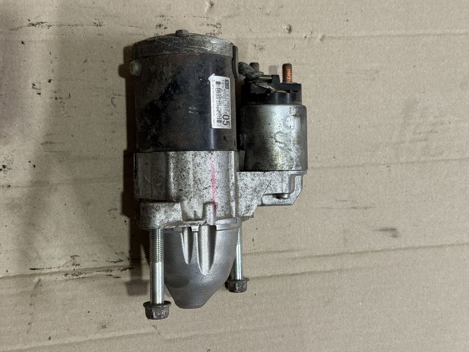 Стартер Mitsubishi Outlander M000T88771