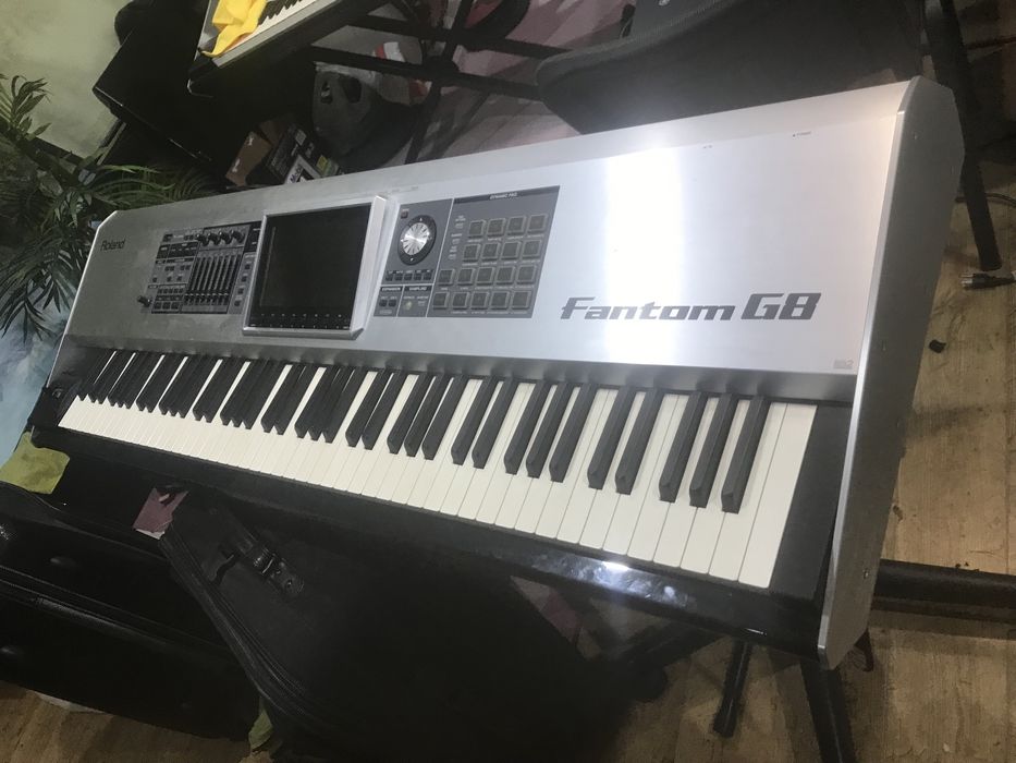 Roland fantom g8