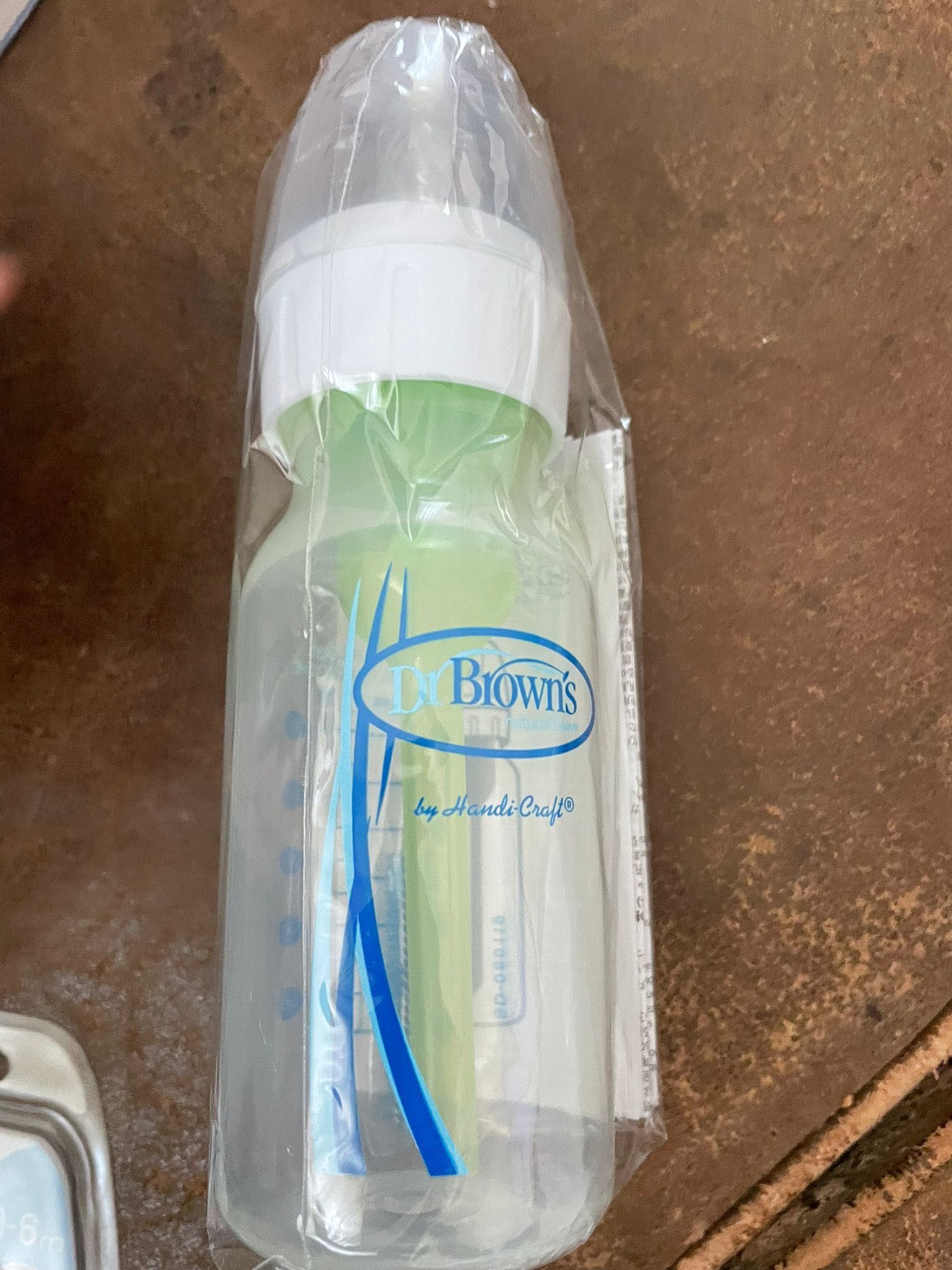 Vendo conjunto de chupetas e biberão