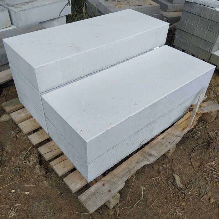 Stopień schodowy biały KOST-BET