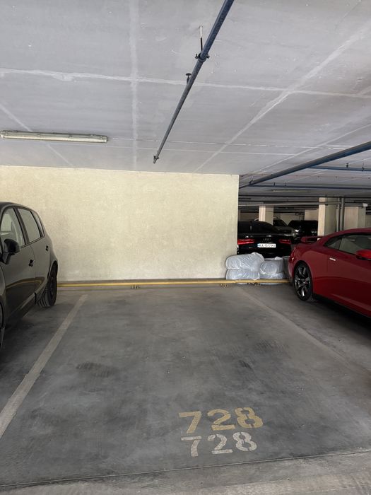 Продаж паркомісця Голосіївська 13 В