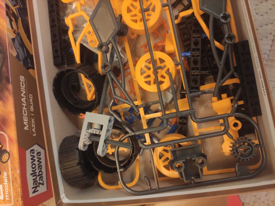 Naukowa zabawa mechanics łazik i quad