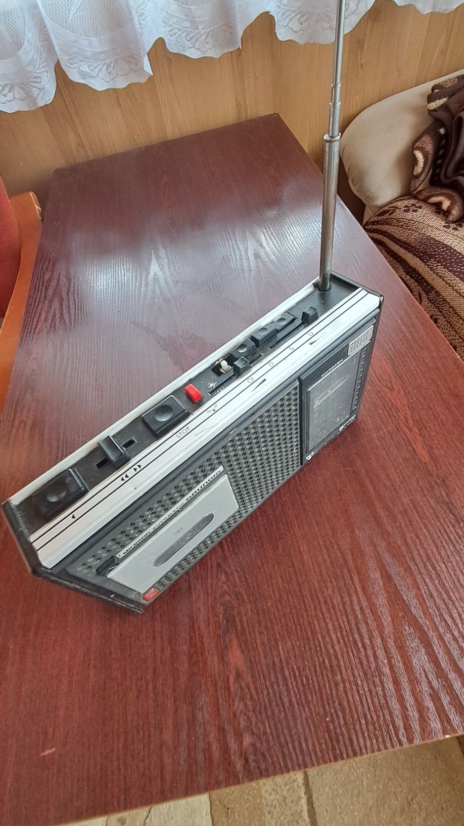 Radiomagnetofon Grundik