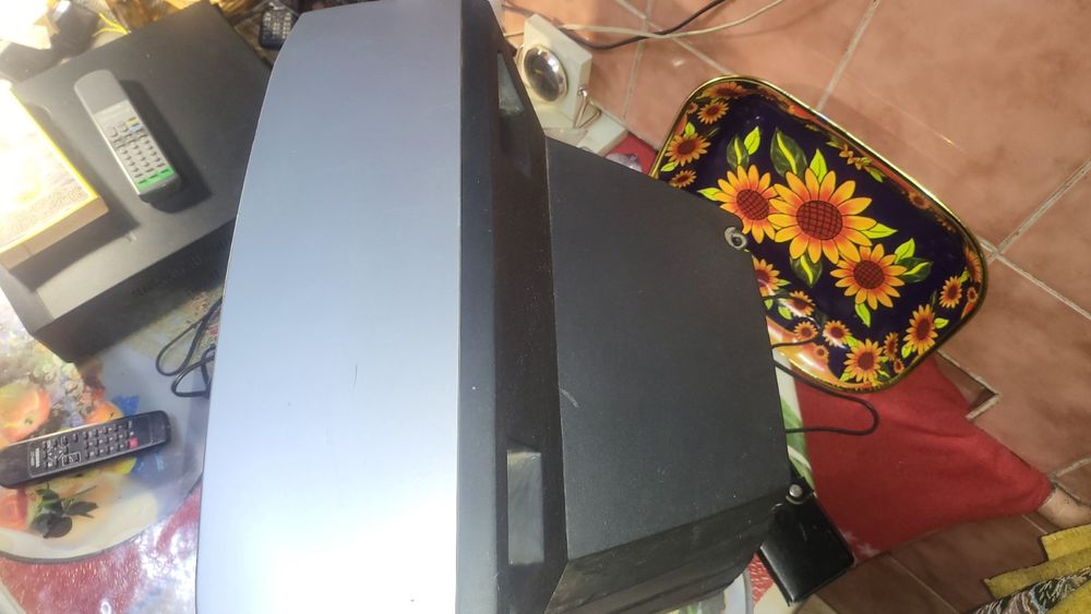 Телевизор кинескопный,Toshiba 14S2M.пульт,фарфор, статуэтка, sharp