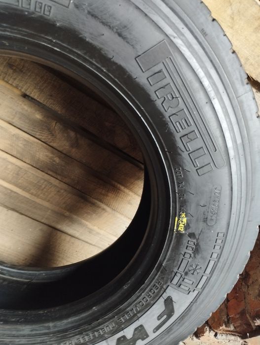 Шини 215/75/17.5 Pirelli