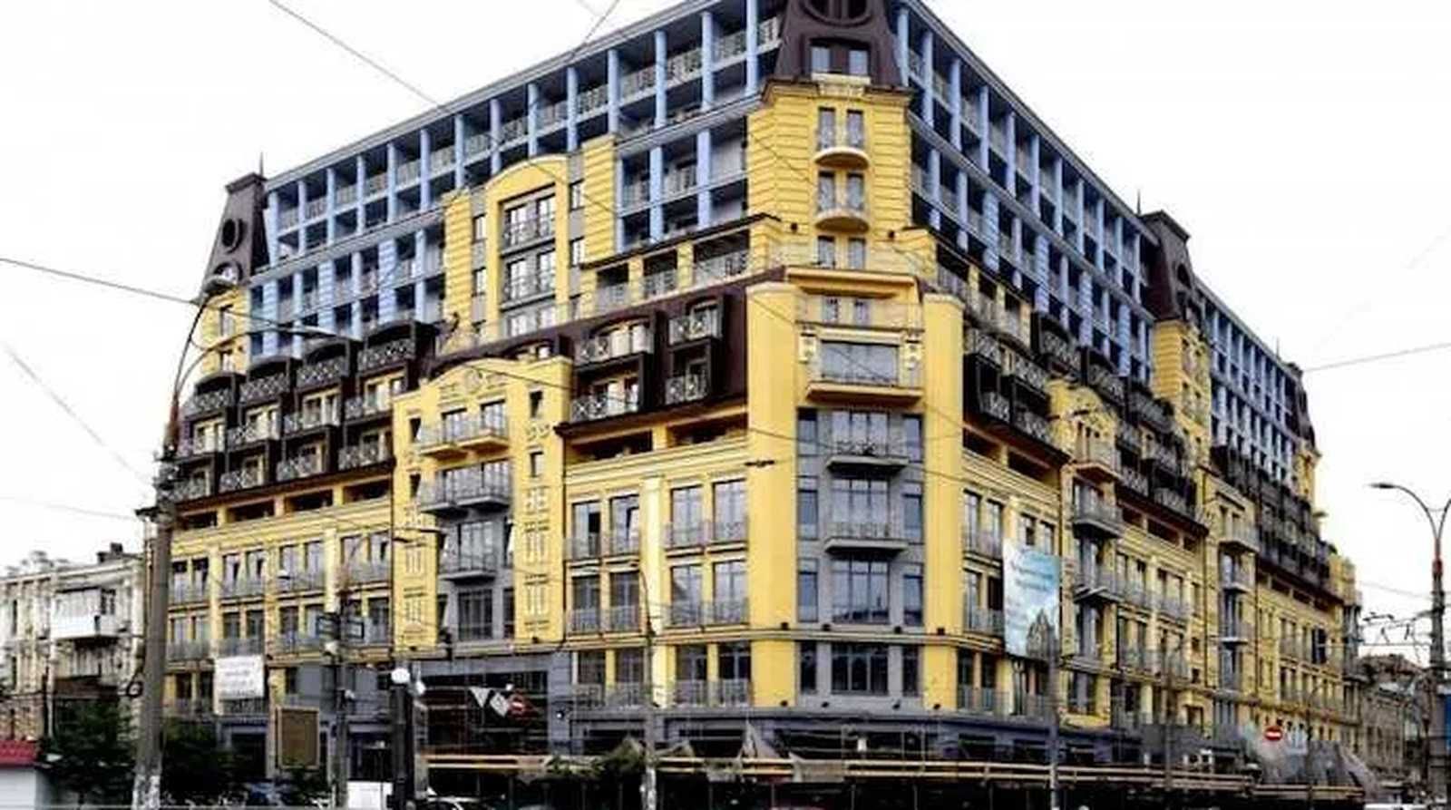 Продаж 2 кімнатної, метро Контрактова 2хв. Подол.