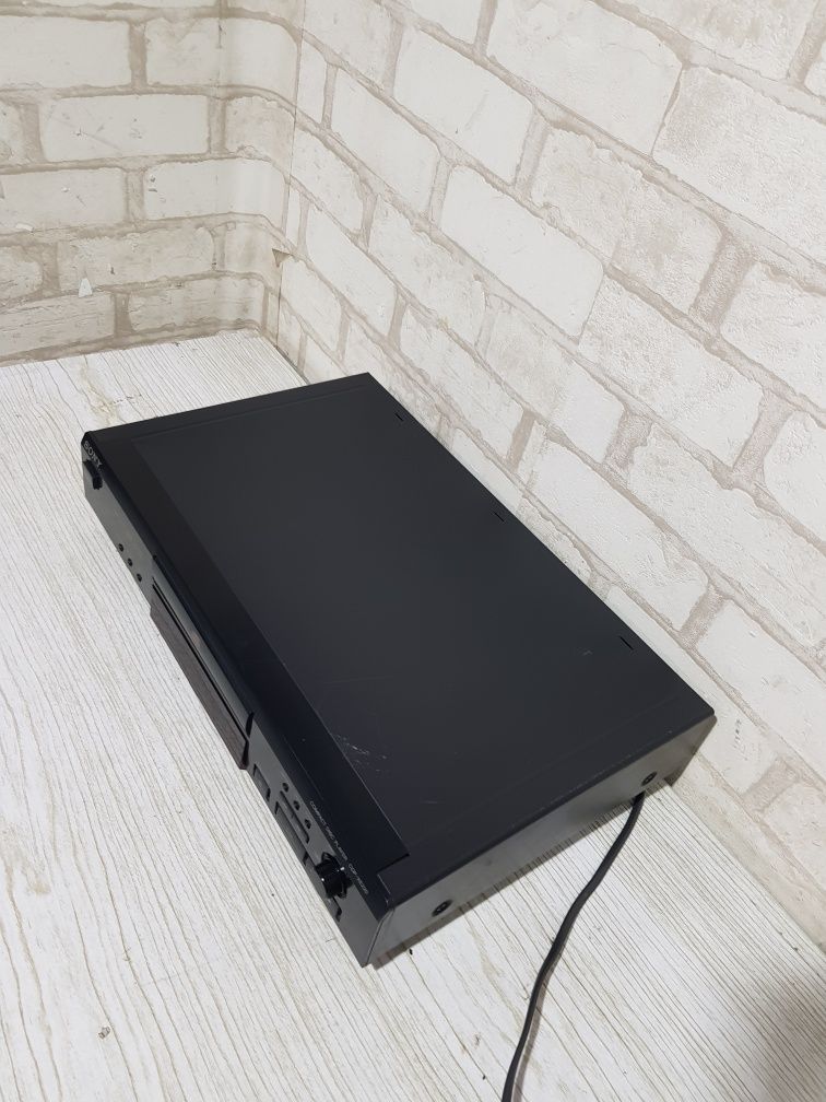 Програвач CD дисків SONY CDP-XE 220, б/у з Німеччини