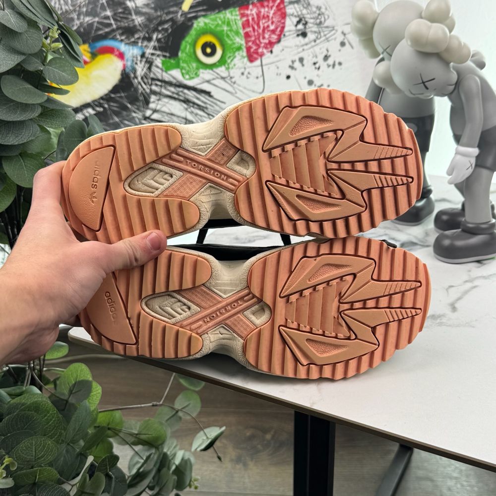 Кросівки шкіряні Adidas Falcon 40.5 розмір 2929