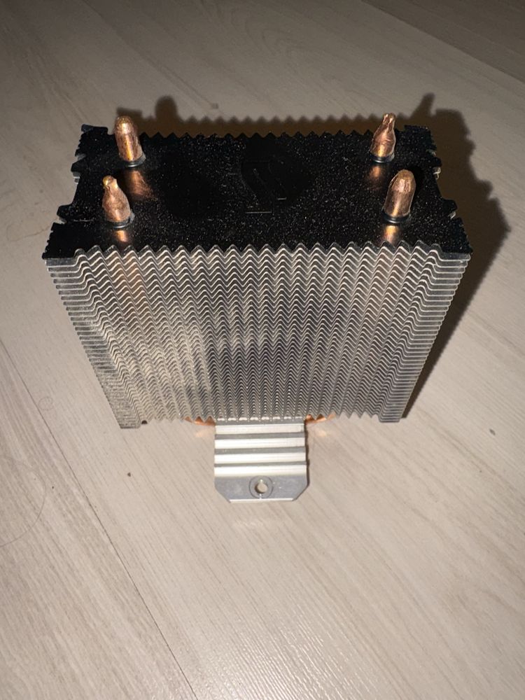 Intel i5 9600k + płyta główna Asus + 16 gb RAM + radiator do procesora