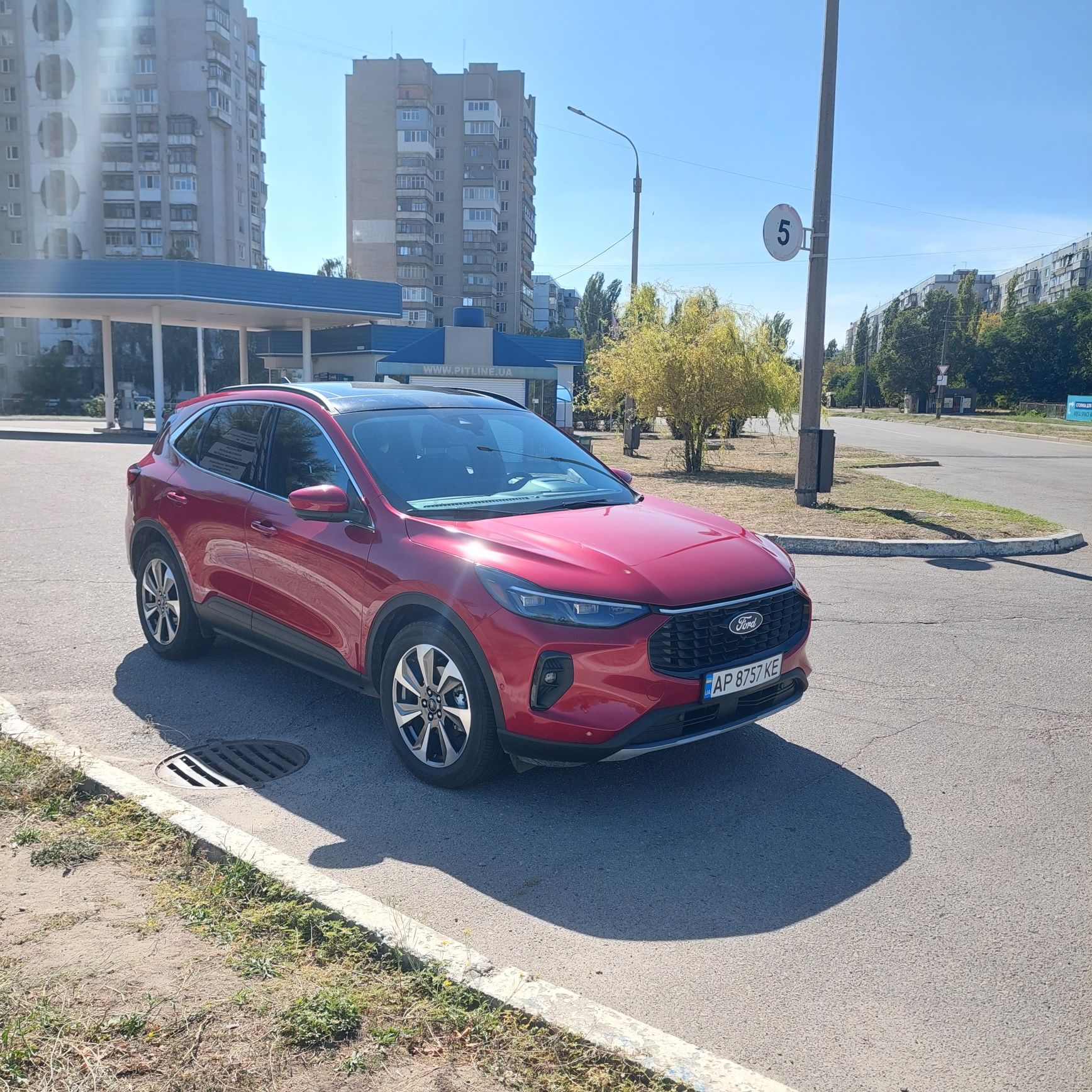 Ford escape PLATINUM 2023