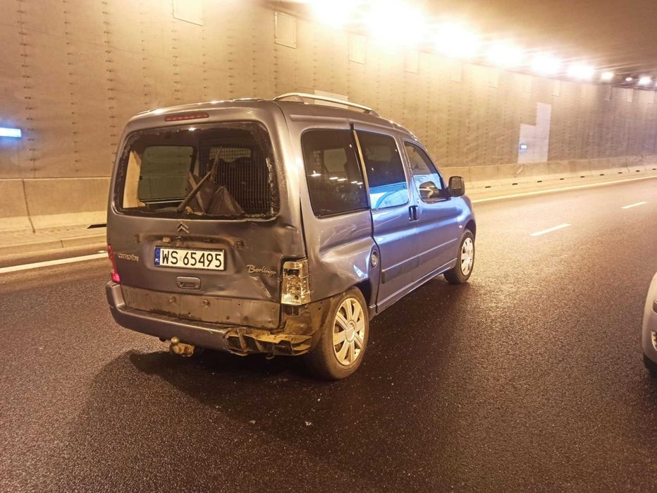 Berlingo 1,6Hdi 90km, uszkodzony.