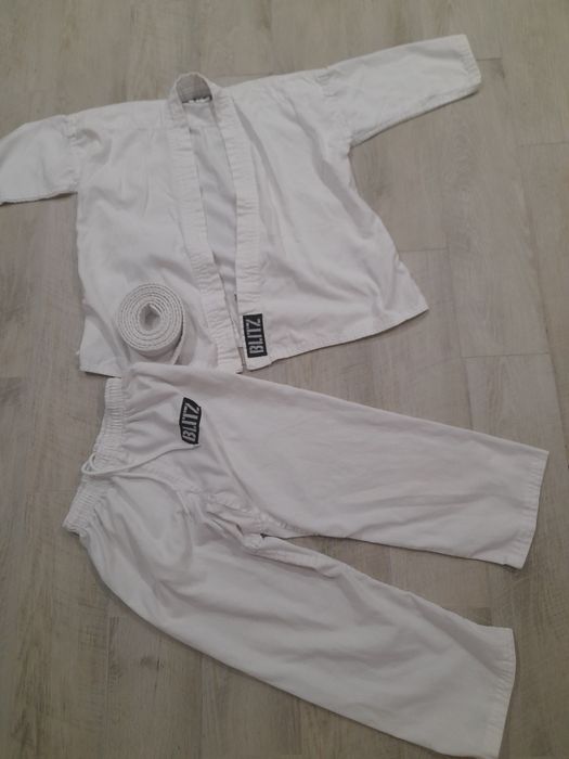 Кімоно для карате, айкідо на зріст 120 см