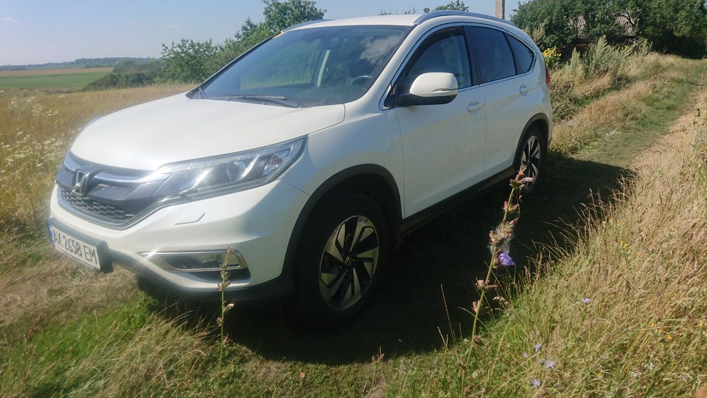 Продам Хонду CR-V 2015г.