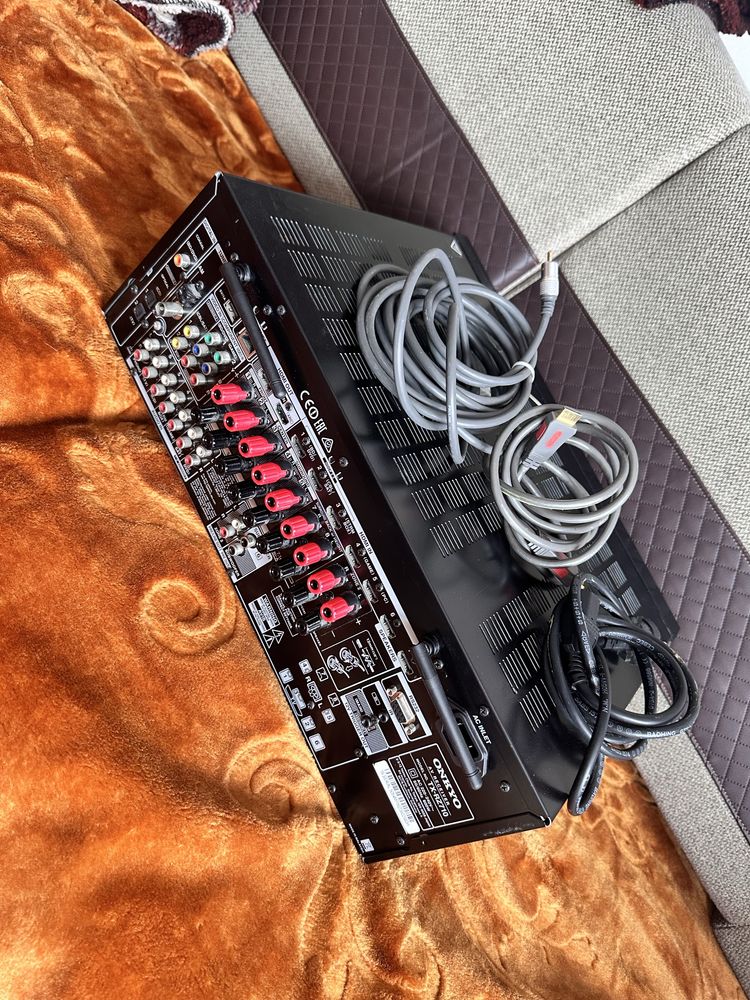 Amplituner kina domowego Onkyo TX-RZ710
