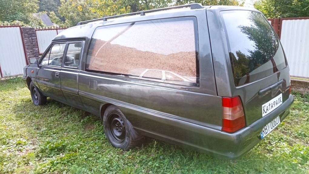 Оригінальний Катафалк Fso Polonez