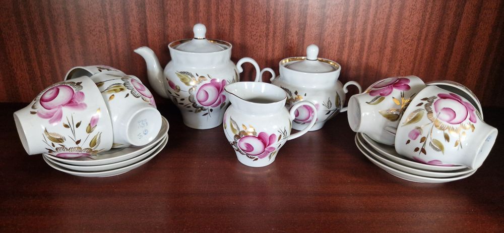 Чайный сервиз "Розы". Барановский фарфоровый завод