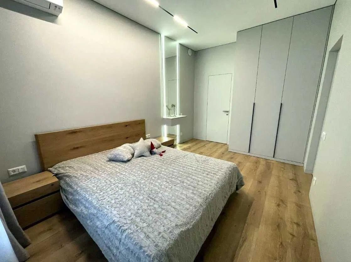 Продам 2-кімнатну квартиру у ЖК «Метрополіс», Теремки-1 AK
