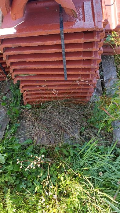 Dachówka ceramiczna gróba stan bardzo dobry.