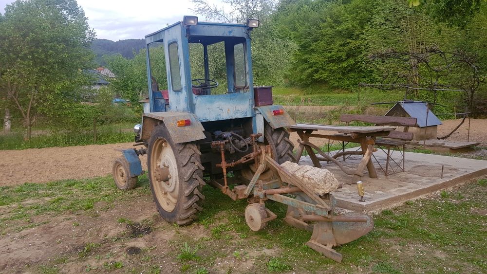 Продам саморобний трактор.