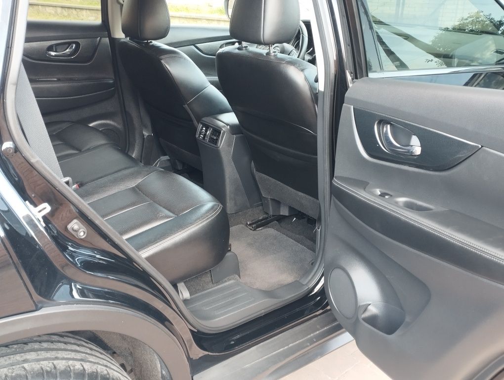 Nissan rogue 2019 AWD 4x4 SW PREMIUM