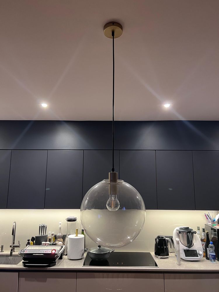Lampa wiszaca szklana