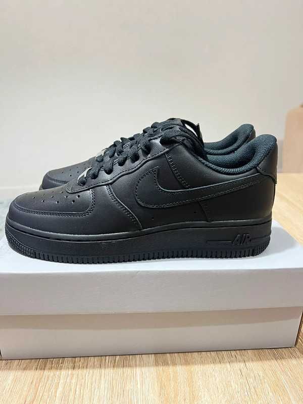 Czarny|Sportowe-Damskie Nike AirForce 1 UnisexTrampki 41