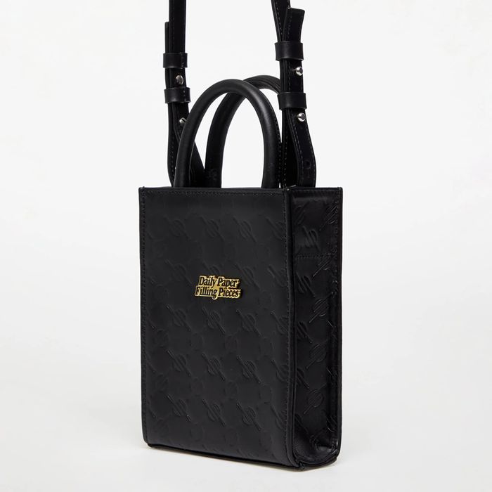 Шкіряна сумочка з колаборації daily paper&filling pieces