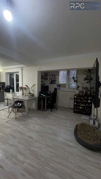 Продам 1-к квартиру, навпроти ТРЦ РЕСПУБЛІКА, вул. Василя Касіяна, 10