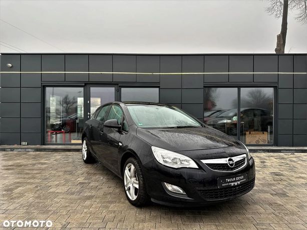 Opel Astra 1.4 Benzyna Alufelgi Klimatyzacja Tempomat Kredyt Opłacony