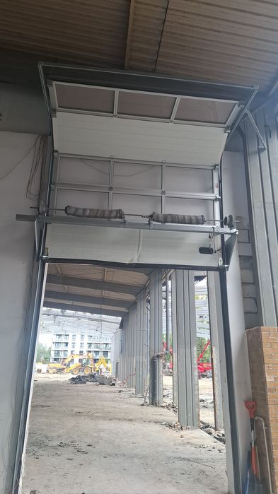 Brama segmentowa garazowa przemysłowa 3mx3.4m