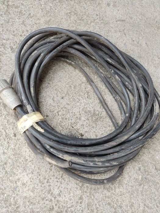 Kabel, przewód elektryczny 3 fazowy 4x3