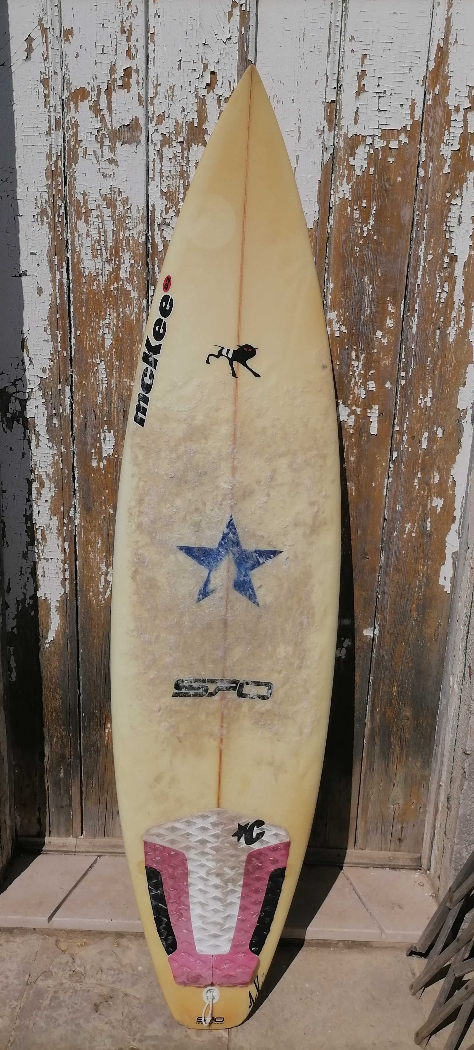 Prancha surf 6,1 McKee SPO com Deck