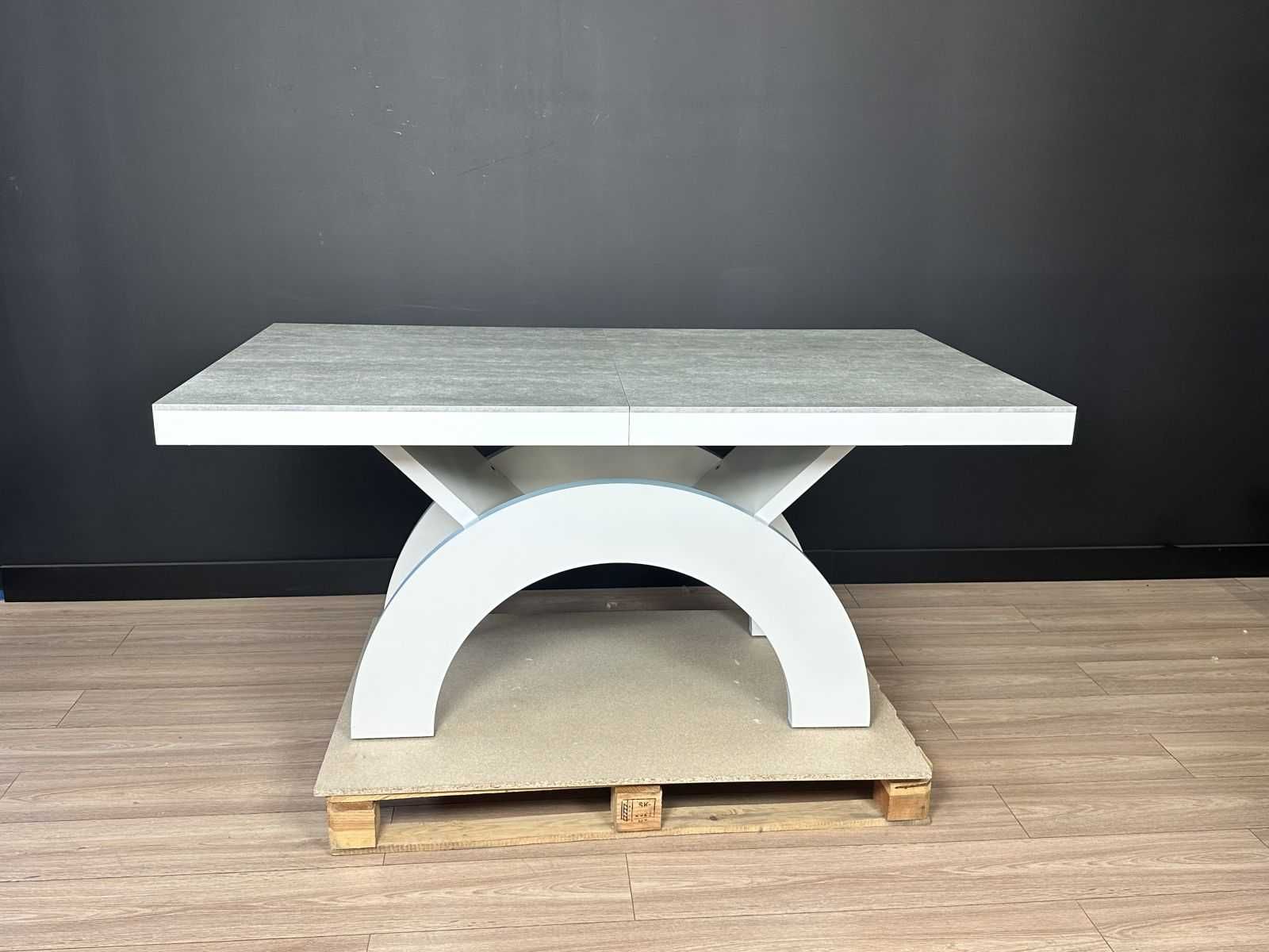 Stół rozkładany Model "U" w kolorze beton/biały (outlet)