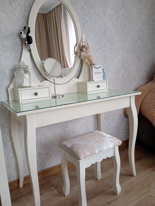 Toaletka Hemnes Ikea