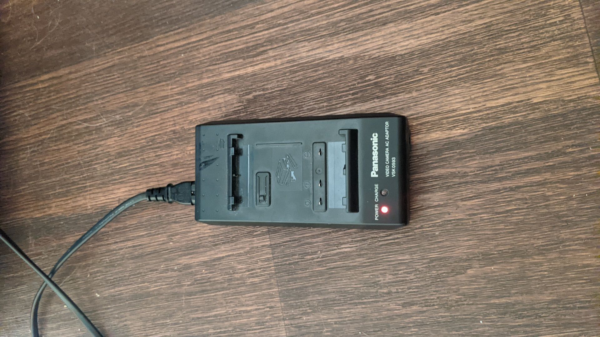 Зарядное устройство для видеокамер Panasonic
